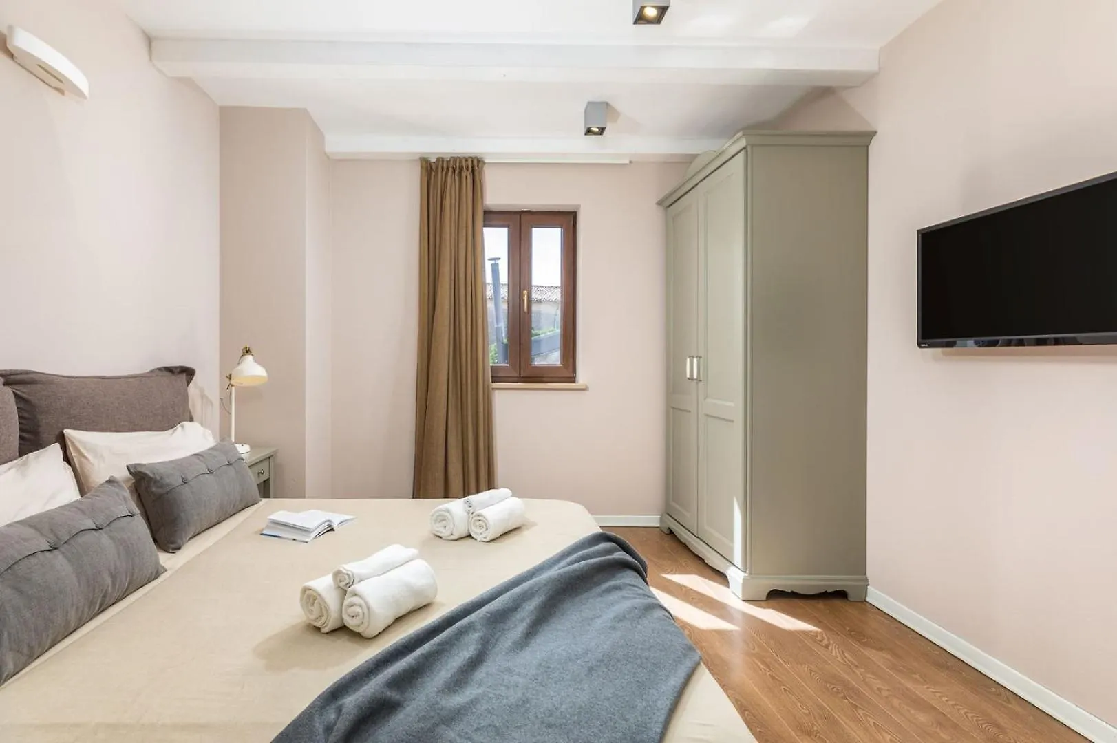 Villa Vira Rajki