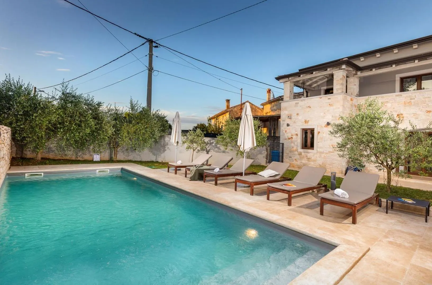 Villa Vira Rajki 0*,  Croatia