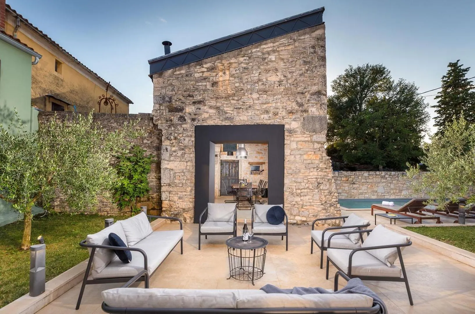 Villa Vira Rajki 0*,