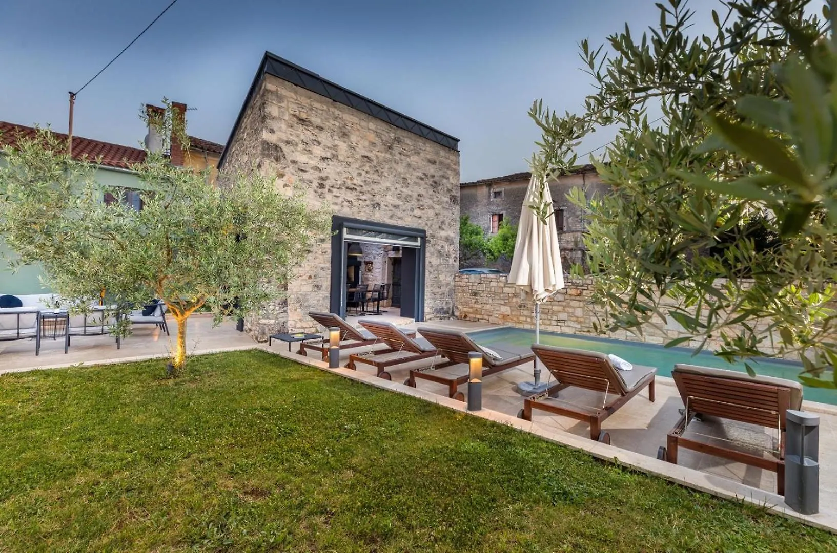 Villa Vira Rajki